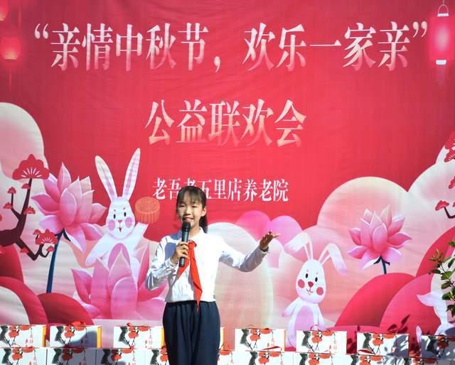 菲律宾本格特省发生山火 60%火势已被扑灭